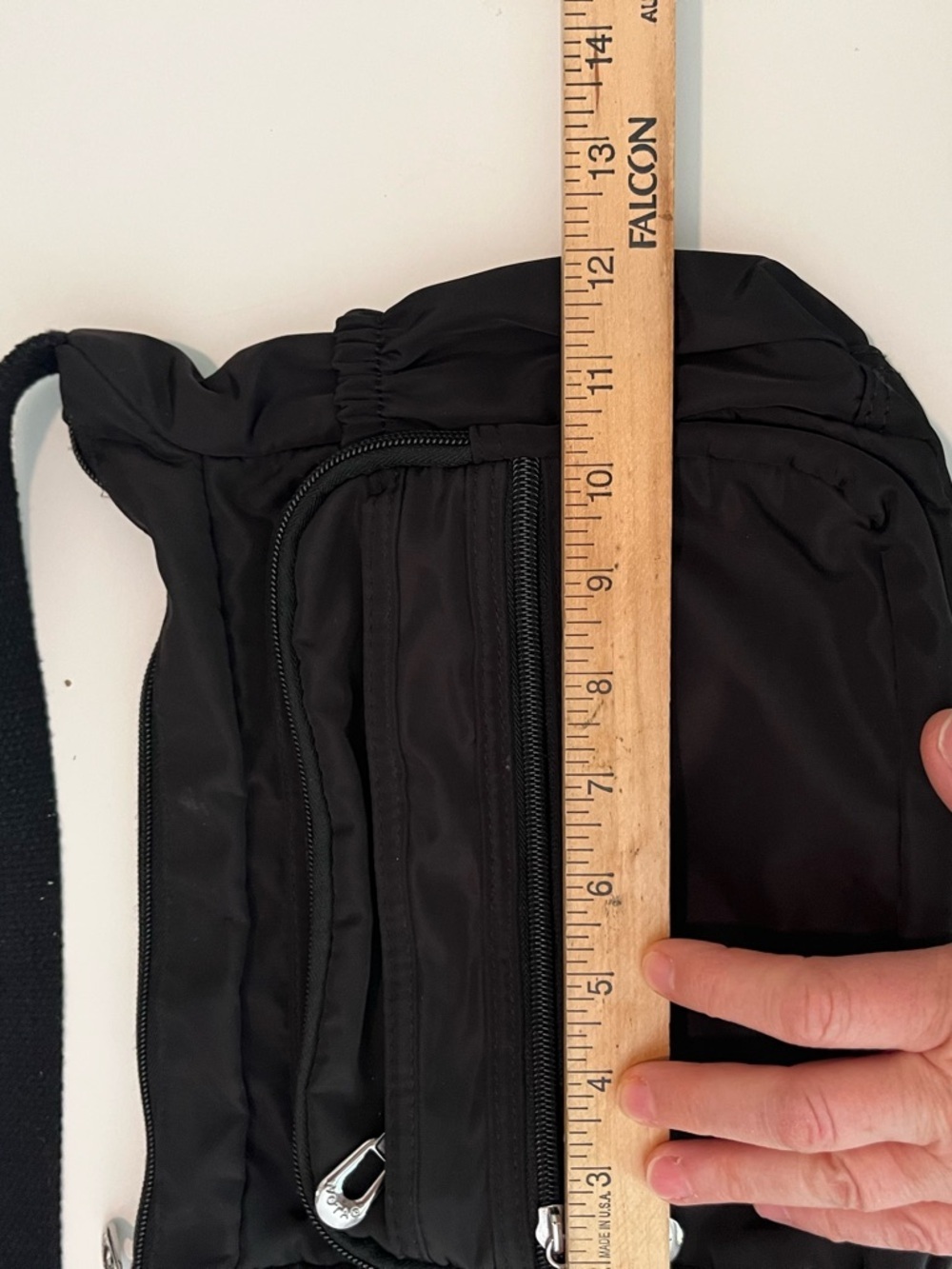 Lightweight Black Nylon Multi-Pocket Travel Crossbody Messenger Bag Everyday - Picture 4 of 10
